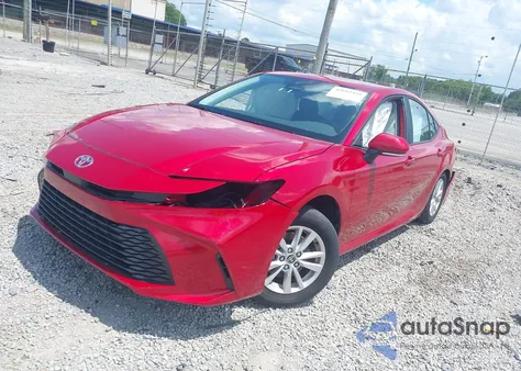 2025 Toyota Camry Le from USA, damaged, VIN 4T1DAACK1SU037776